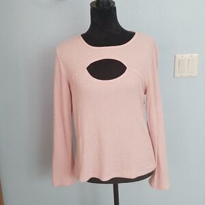 Lifestyle cutout top 